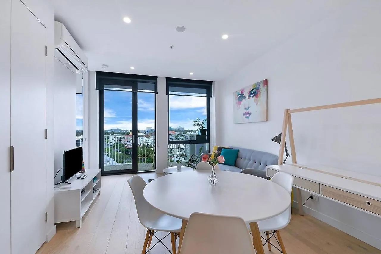 בריסביין 'Brightly Boutique' A Cbd Resort-Style Escape דירה